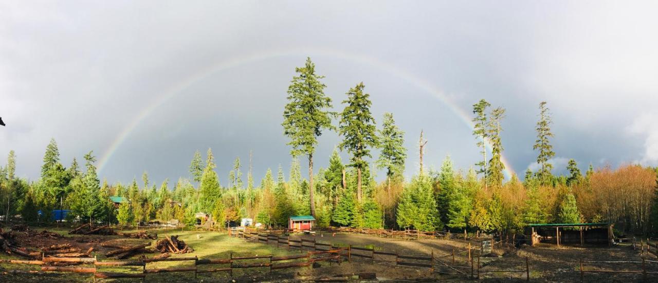 Maple Heart Ranch Hotel Shawnigan Lake Екстериор снимка